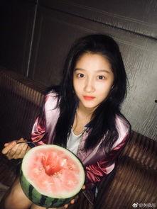 吃瓜娱乐图片搞笑可爱女